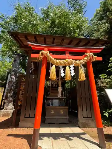 しあわせ神社の{uncategorized: "未分類", other: "その他", undefined: "問題あり", building: "その他建物", grave: "お墓", sacred_gate: "鳥居", guardian: "狛犬", statue: "像", buddha: "仏像", history: "歴史", nature: "自然", garden: "庭園", animal: "動物", pagoda: "塔", temizu: "手水舎", mountain_gate: "山門・神門", sanctuary: "本殿・本堂", subordinate: "末社・摂社", art: "芸術", scenery: "景色", jizo: "地蔵", ema: "絵馬", goshuin: "御朱印", omikuji: "おみくじ", items: "授与品その他", amulet: "お守り", goshuincho: "御朱印帳", eats: "食事", festival: "お祭り", votive_dance: "神楽", shichigosan: "七五三参", wedding: "結婚式", experience: "体験その他", initially: "初詣", around: "周辺", anti_infection: "感染症対策"}