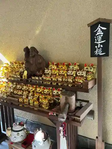 お松大権現の{uncategorized: "未分類", other: "その他", undefined: "問題あり", building: "その他建物", grave: "お墓", sacred_gate: "鳥居", guardian: "狛犬", statue: "像", buddha: "仏像", history: "歴史", nature: "自然", garden: "庭園", animal: "動物", pagoda: "塔", temizu: "手水舎", mountain_gate: "山門・神門", sanctuary: "本殿・本堂", subordinate: "末社・摂社", art: "芸術", scenery: "景色", jizo: "地蔵", ema: "絵馬", goshuin: "御朱印", omikuji: "おみくじ", items: "授与品その他", amulet: "お守り", goshuincho: "御朱印帳", eats: "食事", festival: "お祭り", votive_dance: "神楽", shichigosan: "七五三参", wedding: "結婚式", experience: "体験その他", initially: "初詣", around: "周辺", anti_infection: "感染症対策"}