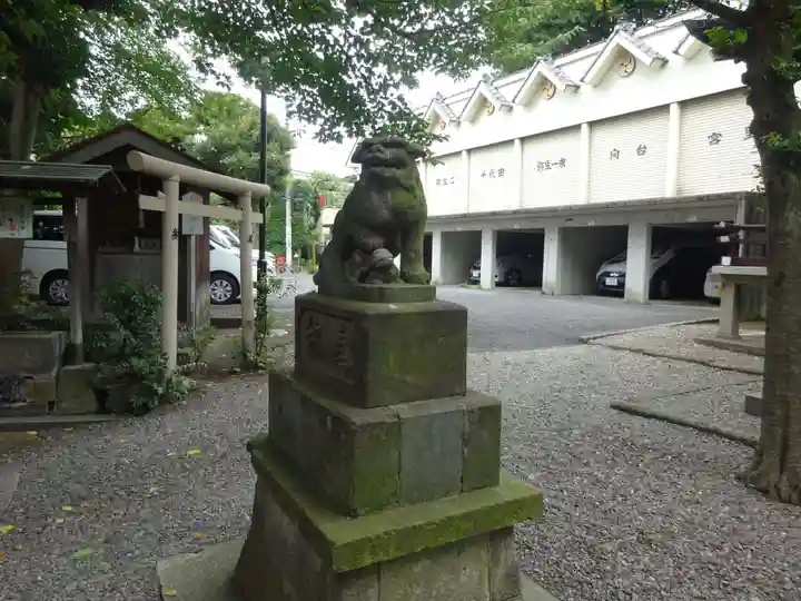 本郷氷川神社の狛犬
