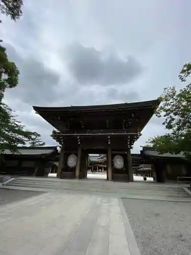 寒川神社の山門