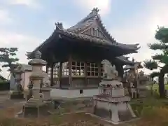 神明社の本殿