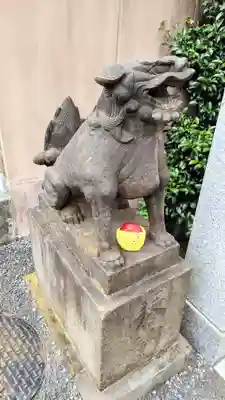 白金氷川神社の狛犬