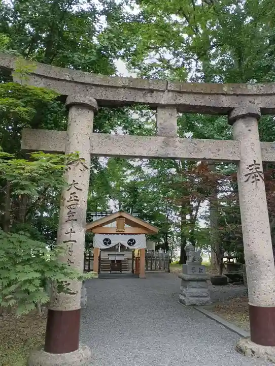 八幡愛宕神社(旭川神社)の鳥居