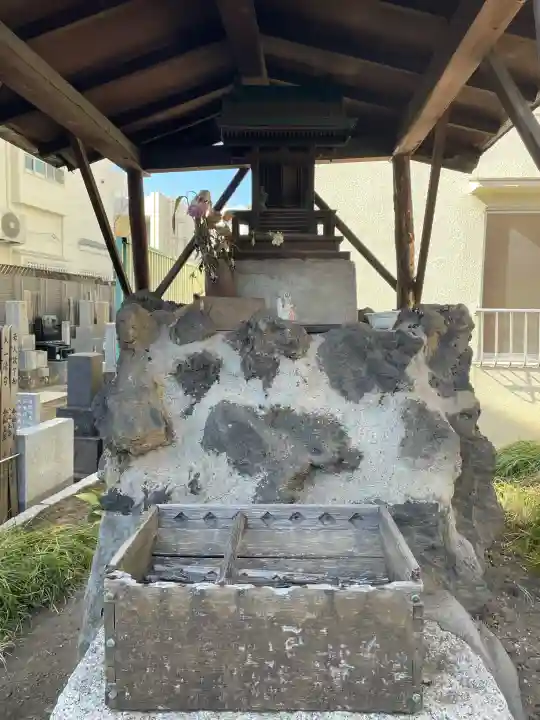 正行寺の{uncategorized: "未分類", other: "その他", undefined: "問題あり", building: "その他建物", grave: "お墓", sacred_gate: "鳥居", guardian: "狛犬", statue: "像", buddha: "仏像", history: "歴史", nature: "自然", garden: "庭園", animal: "動物", pagoda: "塔", temizu: "手水舎", mountain_gate: "山門・神門", sanctuary: "本殿・本堂", subordinate: "末社・摂社", art: "芸術", scenery: "景色", jizo: "地蔵", ema: "絵馬", goshuin: "御朱印", omikuji: "おみくじ", items: "授与品その他", amulet: "お守り", goshuincho: "御朱印帳", eats: "食事", festival: "お祭り", votive_dance: "神楽", shichigosan: "七五三参", wedding: "結婚式", experience: "体験その他", initially: "初詣", around: "周辺", anti_infection: "感染症対策"}