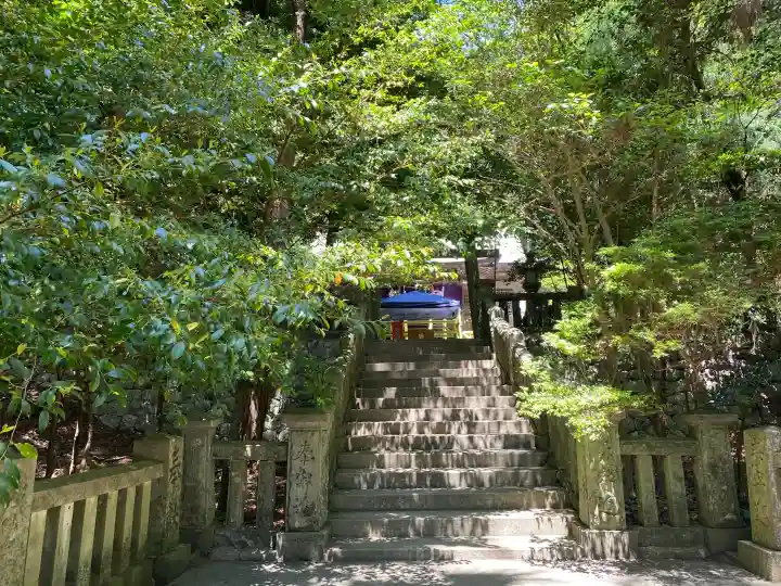 仁井田神社の{uncategorized: "未分類", other: "その他", undefined: "問題あり", building: "その他建物", grave: "お墓", sacred_gate: "鳥居", guardian: "狛犬", statue: "像", buddha: "仏像", history: "歴史", nature: "自然", garden: "庭園", animal: "動物", pagoda: "塔", temizu: "手水舎", mountain_gate: "山門・神門", sanctuary: "本殿・本堂", subordinate: "末社・摂社", art: "芸術", scenery: "景色", jizo: "地蔵", ema: "絵馬", goshuin: "御朱印", omikuji: "おみくじ", items: "授与品その他", amulet: "お守り", goshuincho: "御朱印帳", eats: "食事", festival: "お祭り", votive_dance: "神楽", shichigosan: "七五三参", wedding: "結婚式", experience: "体験その他", initially: "初詣", around: "周辺", anti_infection: "感染症対策"}