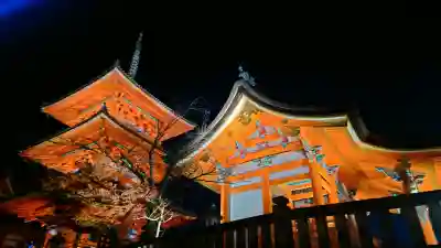 清水寺の{uncategorized: "未分類", other: "その他", undefined: "問題あり", building: "その他建物", grave: "お墓", sacred_gate: "鳥居", guardian: "狛犬", statue: "像", buddha: "仏像", history: "歴史", nature: "自然", garden: "庭園", animal: "動物", pagoda: "塔", temizu: "手水舎", mountain_gate: "山門・神門", sanctuary: "本殿・本堂", subordinate: "末社・摂社", art: "芸術", scenery: "景色", jizo: "地蔵", ema: "絵馬", goshuin: "御朱印", omikuji: "おみくじ", items: "授与品その他", amulet: "お守り", goshuincho: "御朱印帳", eats: "食事", festival: "お祭り", votive_dance: "神楽", shichigosan: "七五三参", wedding: "結婚式", experience: "体験その他", initially: "初詣", around: "周辺", anti_infection: "感染症対策"}