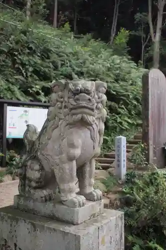 高麗神社の狛犬