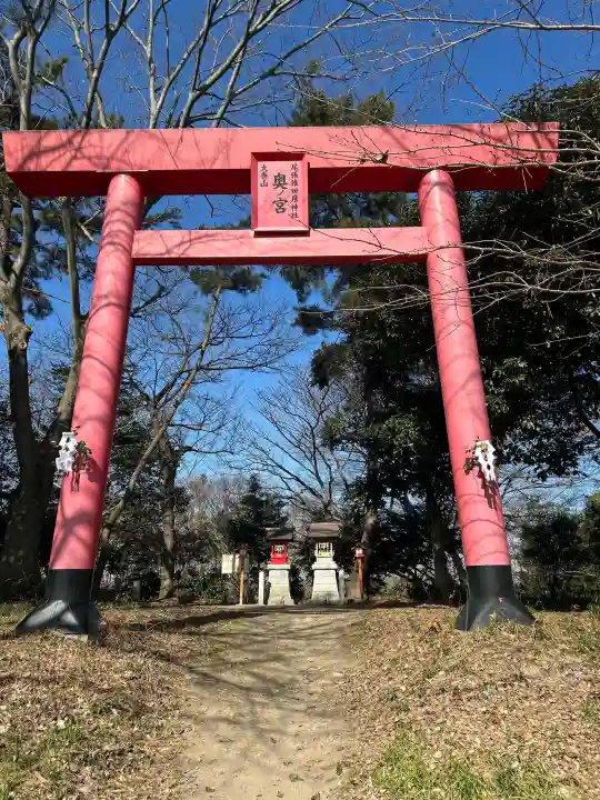 尾張猿田彦神社 奥宮の{uncategorized: "未分類", other: "その他", undefined: "問題あり", building: "その他建物", grave: "お墓", sacred_gate: "鳥居", guardian: "狛犬", statue: "像", buddha: "仏像", history: "歴史", nature: "自然", garden: "庭園", animal: "動物", pagoda: "塔", temizu: "手水舎", mountain_gate: "山門・神門", sanctuary: "本殿・本堂", subordinate: "末社・摂社", art: "芸術", scenery: "景色", jizo: "地蔵", ema: "絵馬", goshuin: "御朱印", omikuji: "おみくじ", items: "授与品その他", amulet: "お守り", goshuincho: "御朱印帳", eats: "食事", festival: "お祭り", votive_dance: "神楽", shichigosan: "七五三参", wedding: "結婚式", experience: "体験その他", initially: "初詣", around: "周辺", anti_infection: "感染症対策"}