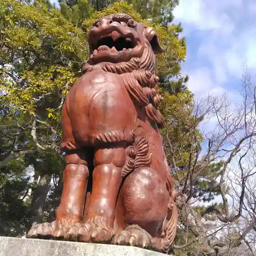 白山神社の狛犬