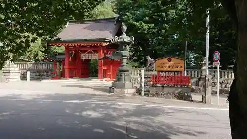 一之宮貫前神社の山門