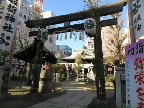 千束稲荷神社の鳥居