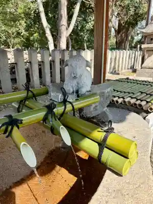 泉穴師神社の{uncategorized: "未分類", other: "その他", undefined: "問題あり", building: "その他建物", grave: "お墓", sacred_gate: "鳥居", guardian: "狛犬", statue: "像", buddha: "仏像", history: "歴史", nature: "自然", garden: "庭園", animal: "動物", pagoda: "塔", temizu: "手水舎", mountain_gate: "山門・神門", sanctuary: "本殿・本堂", subordinate: "末社・摂社", art: "芸術", scenery: "景色", jizo: "地蔵", ema: "絵馬", goshuin: "御朱印", omikuji: "おみくじ", items: "授与品その他", amulet: "お守り", goshuincho: "御朱印帳", eats: "食事", festival: "お祭り", votive_dance: "神楽", shichigosan: "七五三参", wedding: "結婚式", experience: "体験その他", initially: "初詣", around: "周辺", anti_infection: "感染症対策"}