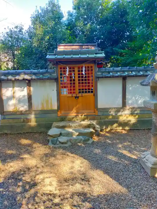 交野天神社の{uncategorized: "未分類", other: "その他", undefined: "問題あり", building: "その他建物", grave: "お墓", sacred_gate: "鳥居", guardian: "狛犬", statue: "像", buddha: "仏像", history: "歴史", nature: "自然", garden: "庭園", animal: "動物", pagoda: "塔", temizu: "手水舎", mountain_gate: "山門・神門", sanctuary: "本殿・本堂", subordinate: "末社・摂社", art: "芸術", scenery: "景色", jizo: "地蔵", ema: "絵馬", goshuin: "御朱印", omikuji: "おみくじ", items: "授与品その他", amulet: "お守り", goshuincho: "御朱印帳", eats: "食事", festival: "お祭り", votive_dance: "神楽", shichigosan: "七五三参", wedding: "結婚式", experience: "体験その他", initially: "初詣", around: "周辺", anti_infection: "感染症対策"}