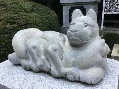 新倉氷川八幡神社の狛犬