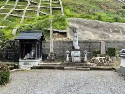 大福寺の{uncategorized: "未分類", other: "その他", undefined: "問題あり", building: "その他建物", grave: "お墓", sacred_gate: "鳥居", guardian: "狛犬", statue: "像", buddha: "仏像", history: "歴史", nature: "自然", garden: "庭園", animal: "動物", pagoda: "塔", temizu: "手水舎", mountain_gate: "山門・神門", sanctuary: "本殿・本堂", subordinate: "末社・摂社", art: "芸術", scenery: "景色", jizo: "地蔵", ema: "絵馬", goshuin: "御朱印", omikuji: "おみくじ", items: "授与品その他", amulet: "お守り", goshuincho: "御朱印帳", eats: "食事", festival: "お祭り", votive_dance: "神楽", shichigosan: "七五三参", wedding: "結婚式", experience: "体験その他", initially: "初詣", around: "周辺", anti_infection: "感染症対策"}