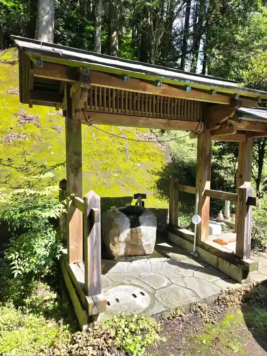 大釈天宮の{uncategorized: "未分類", other: "その他", undefined: "問題あり", building: "その他建物", grave: "お墓", sacred_gate: "鳥居", guardian: "狛犬", statue: "像", buddha: "仏像", history: "歴史", nature: "自然", garden: "庭園", animal: "動物", pagoda: "塔", temizu: "手水舎", mountain_gate: "山門・神門", sanctuary: "本殿・本堂", subordinate: "末社・摂社", art: "芸術", scenery: "景色", jizo: "地蔵", ema: "絵馬", goshuin: "御朱印", omikuji: "おみくじ", items: "授与品その他", amulet: "お守り", goshuincho: "御朱印帳", eats: "食事", festival: "お祭り", votive_dance: "神楽", shichigosan: "七五三参", wedding: "結婚式", experience: "体験その他", initially: "初詣", around: "周辺", anti_infection: "感染症対策"}