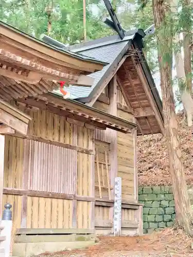 鏑八幡神社の{uncategorized: "未分類", other: "その他", undefined: "問題あり", building: "その他建物", grave: "お墓", sacred_gate: "鳥居", guardian: "狛犬", statue: "像", buddha: "仏像", history: "歴史", nature: "自然", garden: "庭園", animal: "動物", pagoda: "塔", temizu: "手水舎", mountain_gate: "山門・神門", sanctuary: "本殿・本堂", subordinate: "末社・摂社", art: "芸術", scenery: "景色", jizo: "地蔵", ema: "絵馬", goshuin: "御朱印", omikuji: "おみくじ", items: "授与品その他", amulet: "お守り", goshuincho: "御朱印帳", eats: "食事", festival: "お祭り", votive_dance: "神楽", shichigosan: "七五三参", wedding: "結婚式", experience: "体験その他", initially: "初詣", around: "周辺", anti_infection: "感染症対策"}