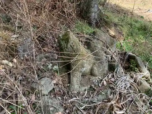 湯殿山神社の狛犬