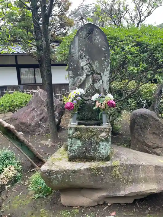 東光寺の{uncategorized: "未分類", other: "その他", undefined: "問題あり", building: "その他建物", grave: "お墓", sacred_gate: "鳥居", guardian: "狛犬", statue: "像", buddha: "仏像", history: "歴史", nature: "自然", garden: "庭園", animal: "動物", pagoda: "塔", temizu: "手水舎", mountain_gate: "山門・神門", sanctuary: "本殿・本堂", subordinate: "末社・摂社", art: "芸術", scenery: "景色", jizo: "地蔵", ema: "絵馬", goshuin: "御朱印", omikuji: "おみくじ", items: "授与品その他", amulet: "お守り", goshuincho: "御朱印帳", eats: "食事", festival: "お祭り", votive_dance: "神楽", shichigosan: "七五三参", wedding: "結婚式", experience: "体験その他", initially: "初詣", around: "周辺", anti_infection: "感染症対策"}