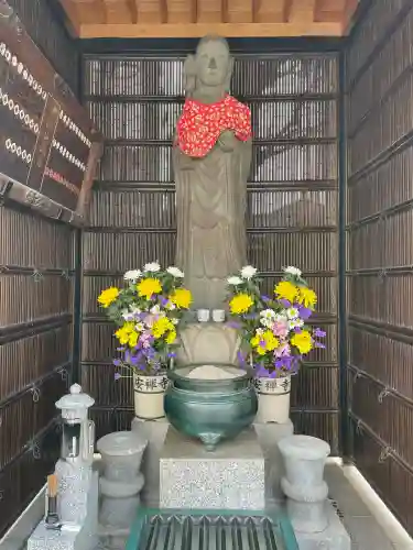 安禅寺の{uncategorized: "未分類", other: "その他", undefined: "問題あり", building: "その他建物", grave: "お墓", sacred_gate: "鳥居", guardian: "狛犬", statue: "像", buddha: "仏像", history: "歴史", nature: "自然", garden: "庭園", animal: "動物", pagoda: "塔", temizu: "手水舎", mountain_gate: "山門・神門", sanctuary: "本殿・本堂", subordinate: "末社・摂社", art: "芸術", scenery: "景色", jizo: "地蔵", ema: "絵馬", goshuin: "御朱印", omikuji: "おみくじ", items: "授与品その他", amulet: "お守り", goshuincho: "御朱印帳", eats: "食事", festival: "お祭り", votive_dance: "神楽", shichigosan: "七五三参", wedding: "結婚式", experience: "体験その他", initially: "初詣", around: "周辺", anti_infection: "感染症対策"}