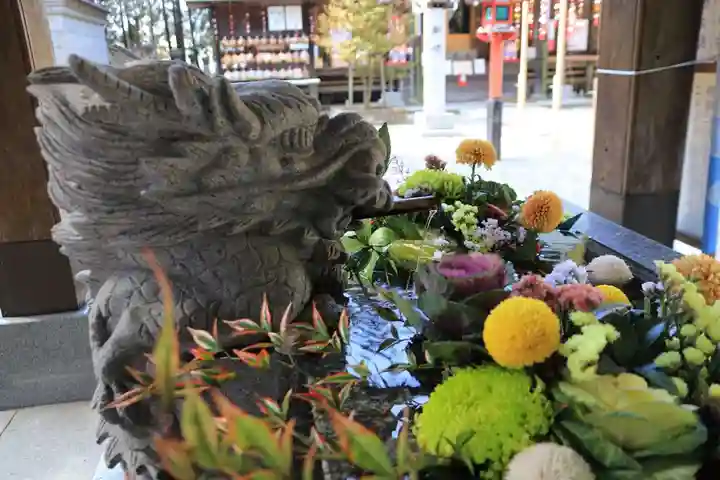 滑川神社 - 仕事と子どもの守り神の手水舎