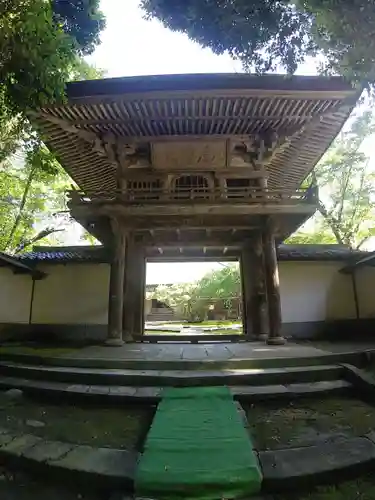 瀧谷寺の山門