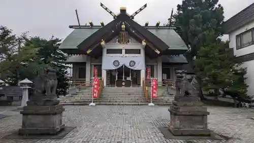 烈々布神社の本殿