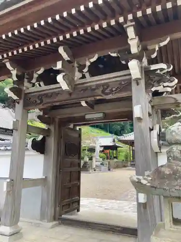 常行院の山門・神門