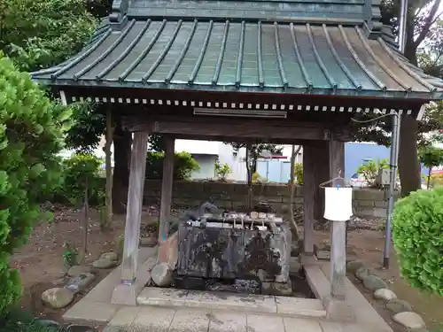 下総野田愛宕神社の手水舎