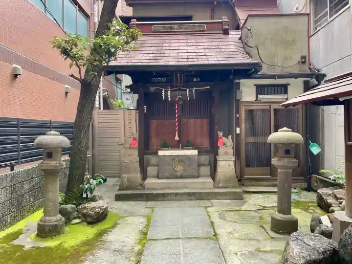 出世稲荷神社(柳森神社境外摂社)(東京都)
