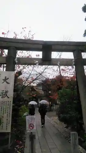 鳩森八幡神社の鳥居