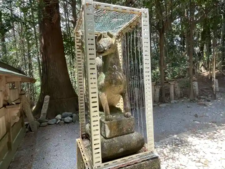 稲荷神社 (甲南町稗谷)の{uncategorized: "未分類", other: "その他", undefined: "問題あり", building: "その他建物", grave: "お墓", sacred_gate: "鳥居", guardian: "狛犬", statue: "像", buddha: "仏像", history: "歴史", nature: "自然", garden: "庭園", animal: "動物", pagoda: "塔", temizu: "手水舎", mountain_gate: "山門・神門", sanctuary: "本殿・本堂", subordinate: "末社・摂社", art: "芸術", scenery: "景色", jizo: "地蔵", ema: "絵馬", goshuin: "御朱印", omikuji: "おみくじ", items: "授与品その他", amulet: "お守り", goshuincho: "御朱印帳", eats: "食事", festival: "お祭り", votive_dance: "神楽", shichigosan: "七五三参", wedding: "結婚式", experience: "体験その他", initially: "初詣", around: "周辺", anti_infection: "感染症対策"}