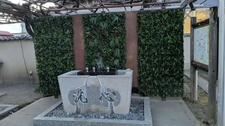 秩父札所十三番 慈眼寺の手水舎