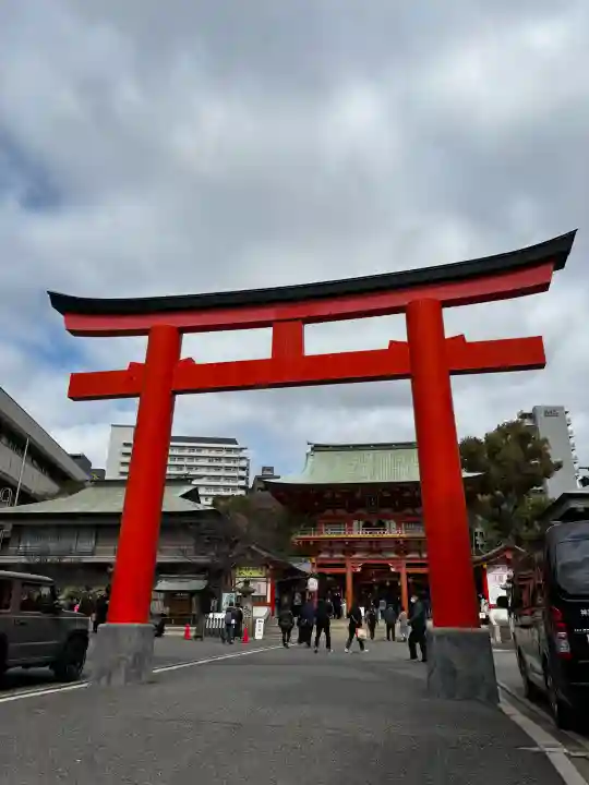 生田神社の{uncategorized: "未分類", other: "その他", undefined: "問題あり", building: "その他建物", grave: "お墓", sacred_gate: "鳥居", guardian: "狛犬", statue: "像", buddha: "仏像", history: "歴史", nature: "自然", garden: "庭園", animal: "動物", pagoda: "塔", temizu: "手水舎", mountain_gate: "山門・神門", sanctuary: "本殿・本堂", subordinate: "末社・摂社", art: "芸術", scenery: "景色", jizo: "地蔵", ema: "絵馬", goshuin: "御朱印", omikuji: "おみくじ", items: "授与品その他", amulet: "お守り", goshuincho: "御朱印帳", eats: "食事", festival: "お祭り", votive_dance: "神楽", shichigosan: "七五三参", wedding: "結婚式", experience: "体験その他", initially: "初詣", around: "周辺", anti_infection: "感染症対策"}