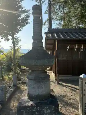 志那神社の{uncategorized: "未分類", other: "その他", undefined: "問題あり", building: "その他建物", grave: "お墓", sacred_gate: "鳥居", guardian: "狛犬", statue: "像", buddha: "仏像", history: "歴史", nature: "自然", garden: "庭園", animal: "動物", pagoda: "塔", temizu: "手水舎", mountain_gate: "山門・神門", sanctuary: "本殿・本堂", subordinate: "末社・摂社", art: "芸術", scenery: "景色", jizo: "地蔵", ema: "絵馬", goshuin: "御朱印", omikuji: "おみくじ", items: "授与品その他", amulet: "お守り", goshuincho: "御朱印帳", eats: "食事", festival: "お祭り", votive_dance: "神楽", shichigosan: "七五三参", wedding: "結婚式", experience: "体験その他", initially: "初詣", around: "周辺", anti_infection: "感染症対策"}