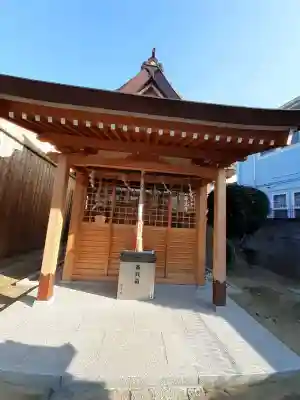 小山産土神社の{uncategorized: "未分類", other: "その他", undefined: "問題あり", building: "その他建物", grave: "お墓", sacred_gate: "鳥居", guardian: "狛犬", statue: "像", buddha: "仏像", history: "歴史", nature: "自然", garden: "庭園", animal: "動物", pagoda: "塔", temizu: "手水舎", mountain_gate: "山門・神門", sanctuary: "本殿・本堂", subordinate: "末社・摂社", art: "芸術", scenery: "景色", jizo: "地蔵", ema: "絵馬", goshuin: "御朱印", omikuji: "おみくじ", items: "授与品その他", amulet: "お守り", goshuincho: "御朱印帳", eats: "食事", festival: "お祭り", votive_dance: "神楽", shichigosan: "七五三参", wedding: "結婚式", experience: "体験その他", initially: "初詣", around: "周辺", anti_infection: "感染症対策"}