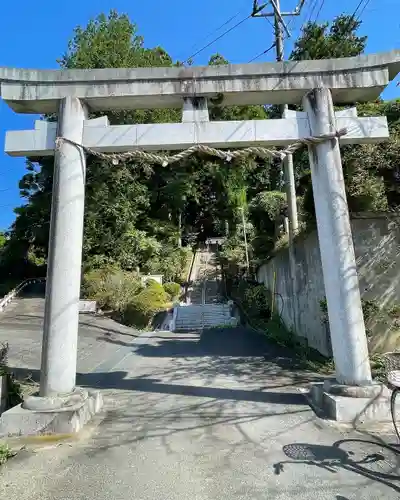 三所神社の鳥居