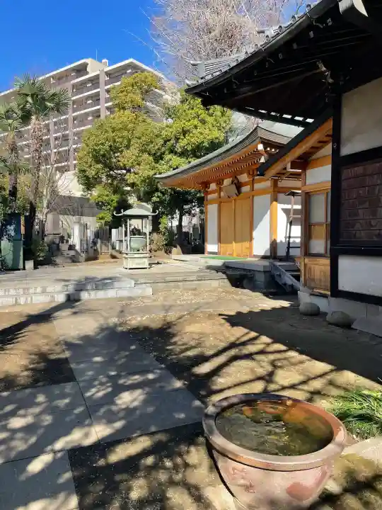 大泉寺の{uncategorized: "未分類", other: "その他", undefined: "問題あり", building: "その他建物", grave: "お墓", sacred_gate: "鳥居", guardian: "狛犬", statue: "像", buddha: "仏像", history: "歴史", nature: "自然", garden: "庭園", animal: "動物", pagoda: "塔", temizu: "手水舎", mountain_gate: "山門・神門", sanctuary: "本殿・本堂", subordinate: "末社・摂社", art: "芸術", scenery: "景色", jizo: "地蔵", ema: "絵馬", goshuin: "御朱印", omikuji: "おみくじ", items: "授与品その他", amulet: "お守り", goshuincho: "御朱印帳", eats: "食事", festival: "お祭り", votive_dance: "神楽", shichigosan: "七五三参", wedding: "結婚式", experience: "体験その他", initially: "初詣", around: "周辺", anti_infection: "感染症対策"}