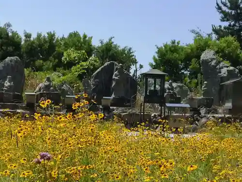 屏風ヶ浦　海岸寺/　御盥山不動坊の像