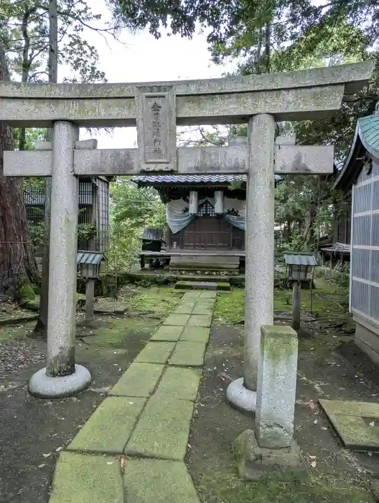 菟橋神社の{uncategorized: "未分類", other: "その他", undefined: "問題あり", building: "その他建物", grave: "お墓", sacred_gate: "鳥居", guardian: "狛犬", statue: "像", buddha: "仏像", history: "歴史", nature: "自然", garden: "庭園", animal: "動物", pagoda: "塔", temizu: "手水舎", mountain_gate: "山門・神門", sanctuary: "本殿・本堂", subordinate: "末社・摂社", art: "芸術", scenery: "景色", jizo: "地蔵", ema: "絵馬", goshuin: "御朱印", omikuji: "おみくじ", items: "授与品その他", amulet: "お守り", goshuincho: "御朱印帳", eats: "食事", festival: "お祭り", votive_dance: "神楽", shichigosan: "七五三参", wedding: "結婚式", experience: "体験その他", initially: "初詣", around: "周辺", anti_infection: "感染症対策"}