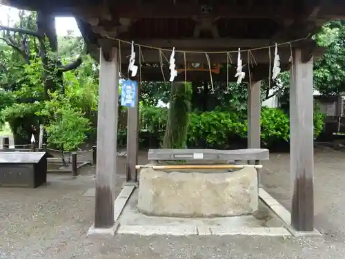 片瀬諏訪神社の手水舎