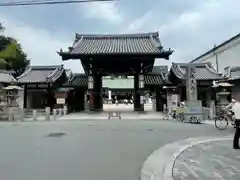 大阪天満宮の山門