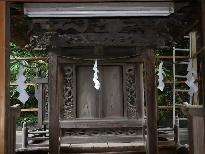 諏訪神社の本殿・本堂