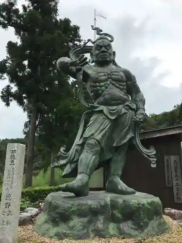 観音正寺の像