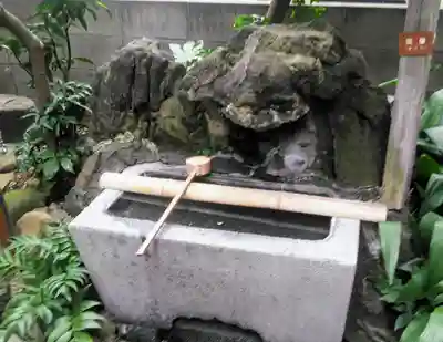 三光稲荷神社の手水舎