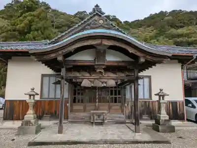 出雲大社新宮教会の{uncategorized: "未分類", other: "その他", undefined: "問題あり", building: "その他建物", grave: "お墓", sacred_gate: "鳥居", guardian: "狛犬", statue: "像", buddha: "仏像", history: "歴史", nature: "自然", garden: "庭園", animal: "動物", pagoda: "塔", temizu: "手水舎", mountain_gate: "山門・神門", sanctuary: "本殿・本堂", subordinate: "末社・摂社", art: "芸術", scenery: "景色", jizo: "地蔵", ema: "絵馬", goshuin: "御朱印", omikuji: "おみくじ", items: "授与品その他", amulet: "お守り", goshuincho: "御朱印帳", eats: "食事", festival: "お祭り", votive_dance: "神楽", shichigosan: "七五三参", wedding: "結婚式", experience: "体験その他", initially: "初詣", around: "周辺", anti_infection: "感染症対策"}