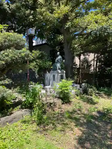 自由が丘熊野神社の像