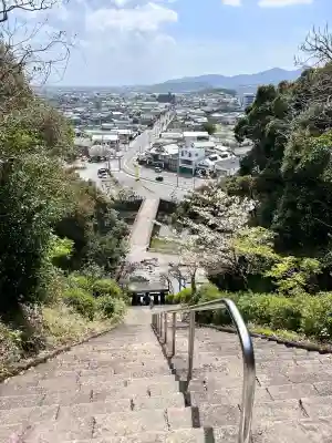 須賀神社の{uncategorized: "未分類", other: "その他", undefined: "問題あり", building: "その他建物", grave: "お墓", sacred_gate: "鳥居", guardian: "狛犬", statue: "像", buddha: "仏像", history: "歴史", nature: "自然", garden: "庭園", animal: "動物", pagoda: "塔", temizu: "手水舎", mountain_gate: "山門・神門", sanctuary: "本殿・本堂", subordinate: "末社・摂社", art: "芸術", scenery: "景色", jizo: "地蔵", ema: "絵馬", goshuin: "御朱印", omikuji: "おみくじ", items: "授与品その他", amulet: "お守り", goshuincho: "御朱印帳", eats: "食事", festival: "お祭り", votive_dance: "神楽", shichigosan: "七五三参", wedding: "結婚式", experience: "体験その他", initially: "初詣", around: "周辺", anti_infection: "感染症対策"}