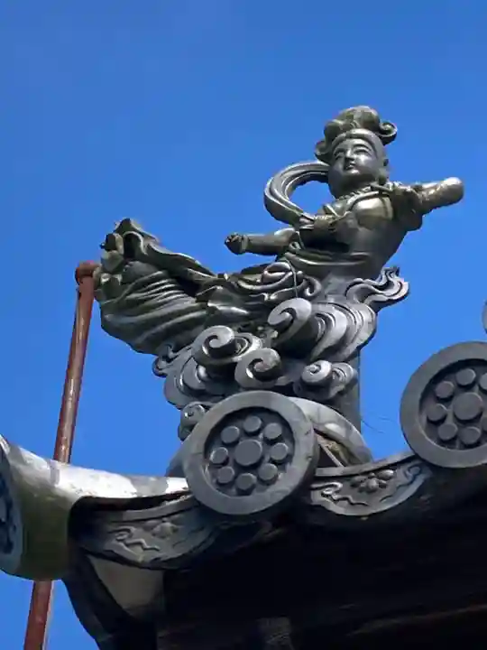 宝持院の山門・神門