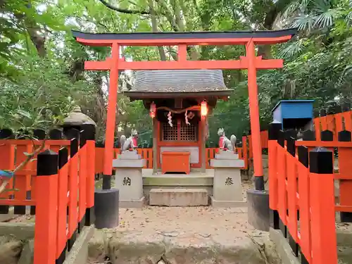 六甲八幡神社の末社・摂社